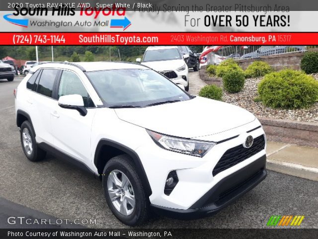 2020 Toyota RAV4 XLE AWD in Super White