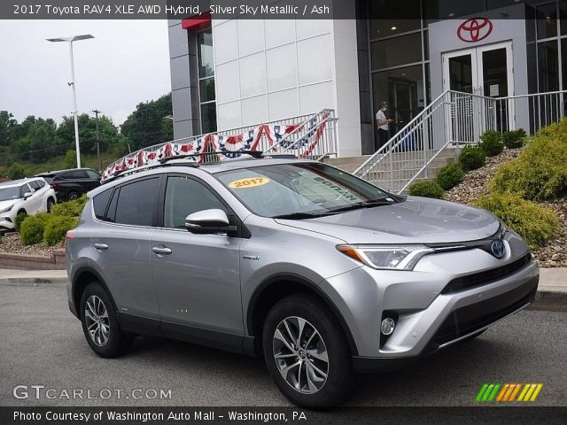 2017 Toyota RAV4 XLE AWD Hybrid in Silver Sky Metallic