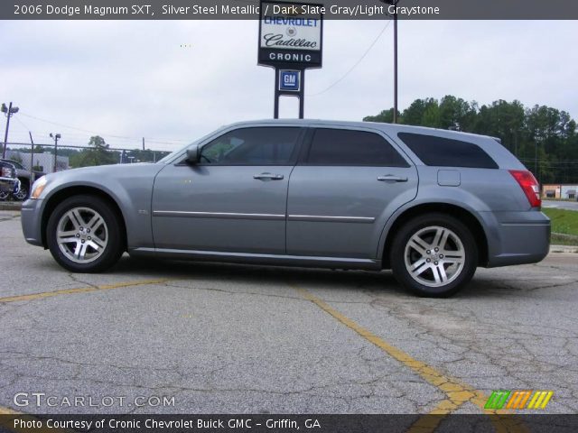 2006 Dodge Magnum SXT in Silver Steel Metallic