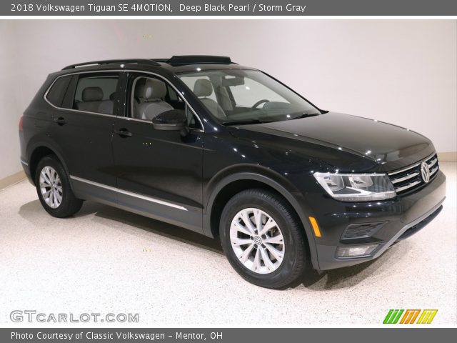 2018 Volkswagen Tiguan SE 4MOTION in Deep Black Pearl