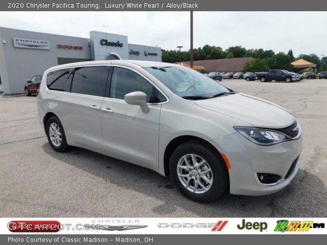 2020 Chrysler Pacifica Touring in Luxury White Pearl
