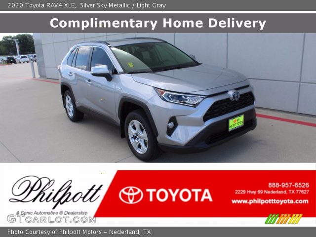 2020 Toyota RAV4 XLE in Silver Sky Metallic