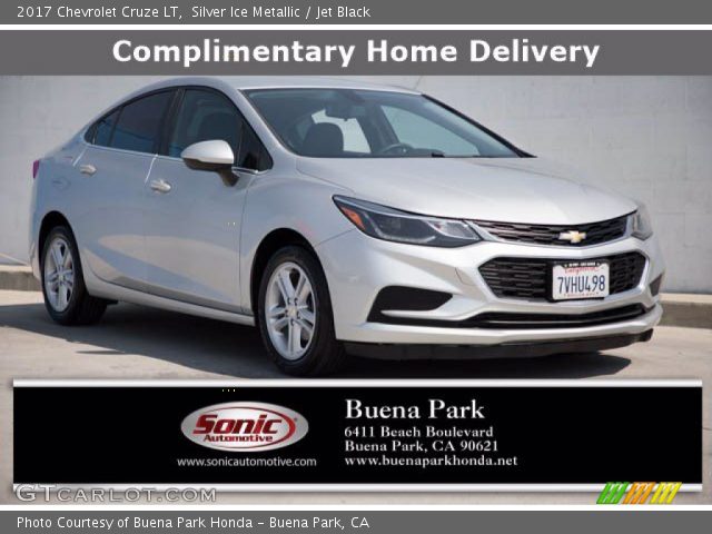 2017 Chevrolet Cruze LT in Silver Ice Metallic