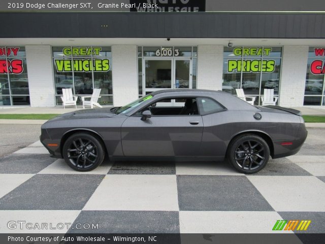 2019 Dodge Challenger SXT in Granite Pearl