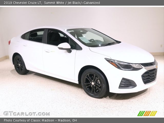 2019 Chevrolet Cruze LT in Summit White