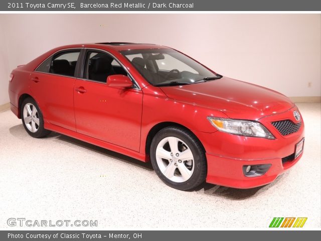 2011 Toyota Camry SE in Barcelona Red Metallic