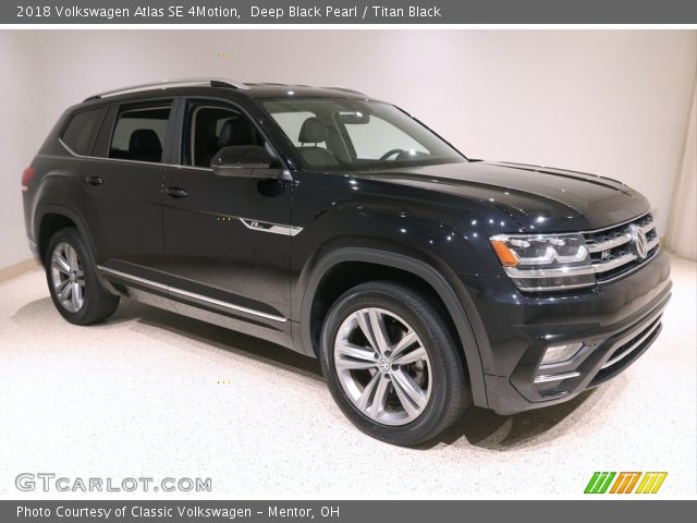 2018 Volkswagen Atlas SE 4Motion in Deep Black Pearl