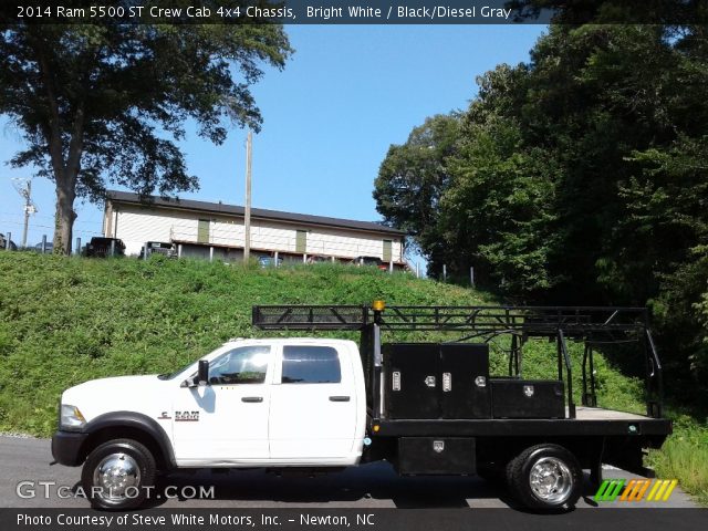 2014 Ram 5500 ST Crew Cab 4x4 Chassis in Bright White