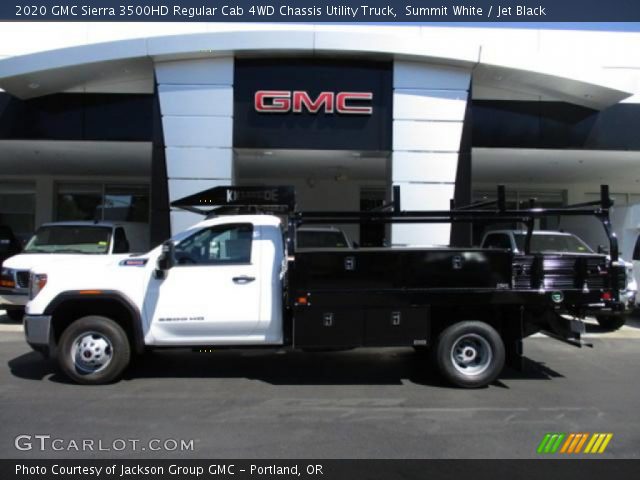 2020 GMC Sierra 3500HD Regular Cab 4WD Chassis Utility Truck in Summit White
