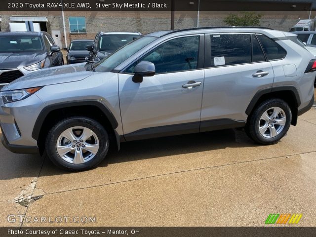2020 Toyota RAV4 XLE AWD in Silver Sky Metallic