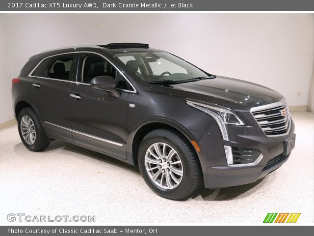 2017 Cadillac XT5 Luxury AWD in Dark Granite Metallic