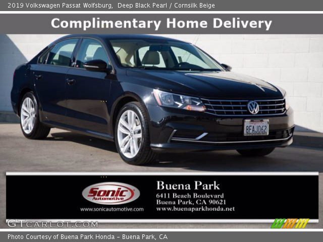 2019 Volkswagen Passat Wolfsburg in Deep Black Pearl