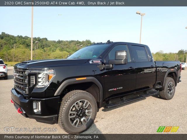 2020 GMC Sierra 2500HD AT4 Crew Cab 4WD in Onyx Black