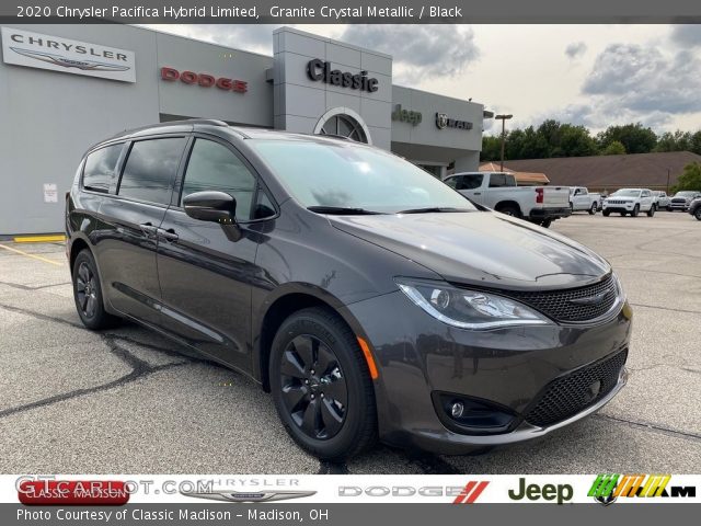 2020 Chrysler Pacifica Hybrid Limited in Granite Crystal Metallic
