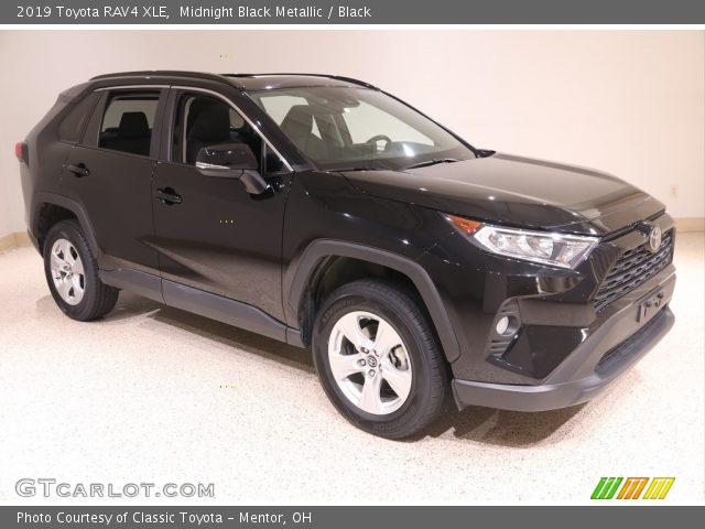 2019 Toyota RAV4 XLE in Midnight Black Metallic