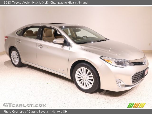 2013 Toyota Avalon Hybrid XLE in Champagne Mica