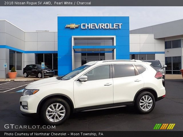 2018 Nissan Rogue SV AWD in Pearl White