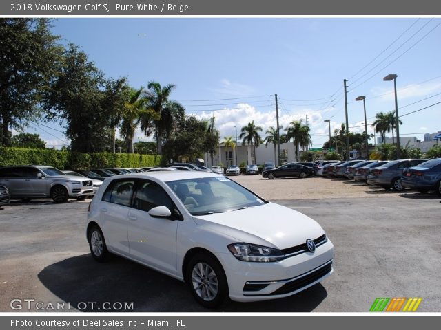 2018 Volkswagen Golf S in Pure White