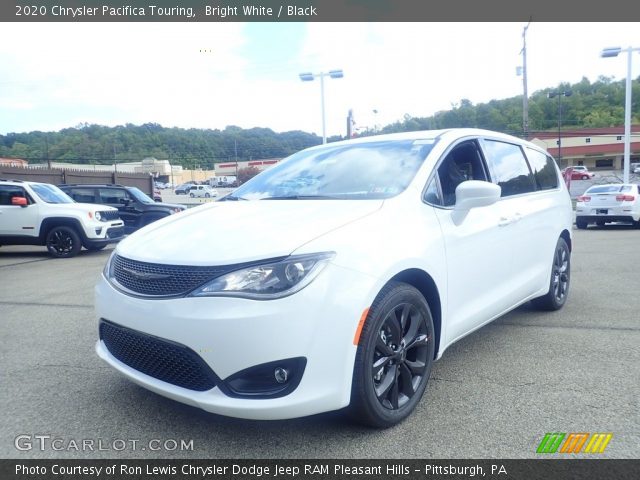 2020 Chrysler Pacifica Touring in Bright White