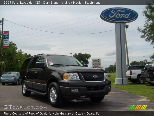 2005 Ford Expedition XLT in Dark Stone Metallic