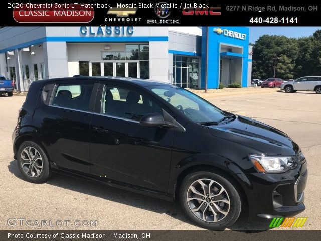 2020 Chevrolet Sonic LT Hatchback in Mosaic Black Metallic