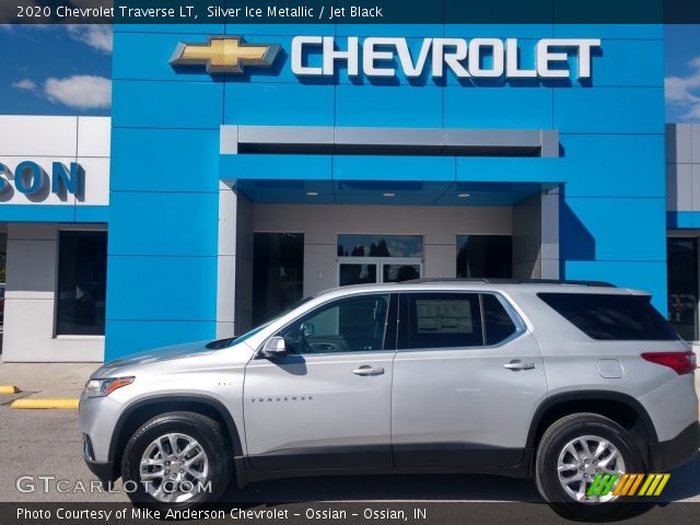 2020 Chevrolet Traverse LT in Silver Ice Metallic