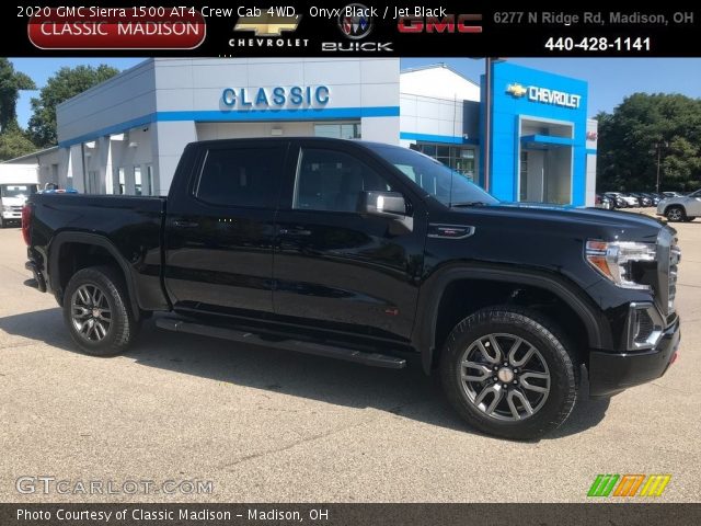 2020 GMC Sierra 1500 AT4 Crew Cab 4WD in Onyx Black