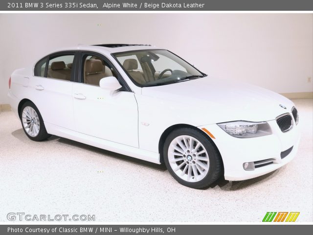 2011 BMW 3 Series 335i Sedan in Alpine White