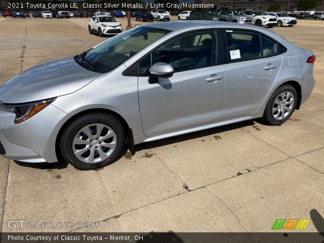 2021 Toyota Corolla LE in Classic Silver Metallic