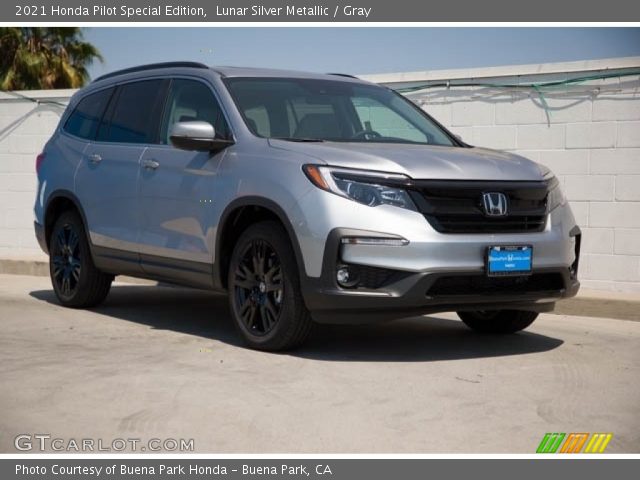 2021 Honda Pilot Special Edition in Lunar Silver Metallic