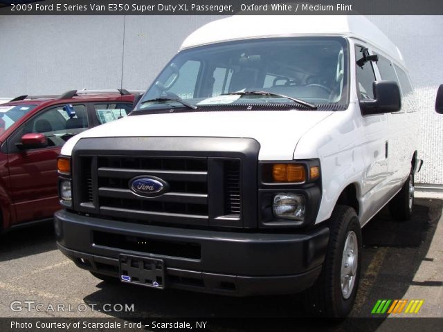 2009 Ford E Series Van E350 Super Duty XL Passenger in Oxford White