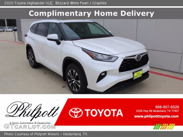 2020 Toyota Highlander XLE in Blizzard White Pearl