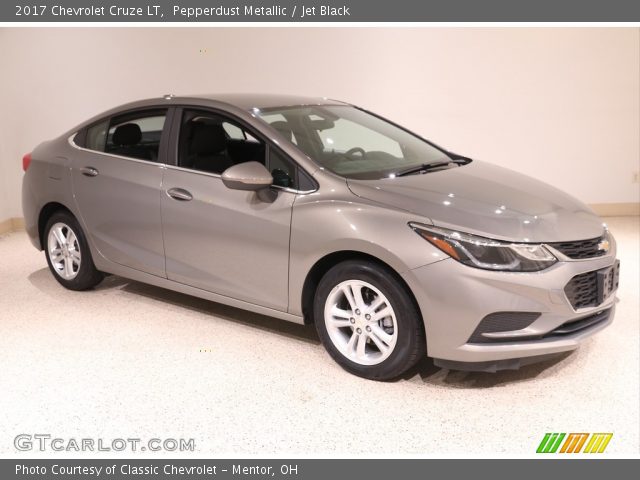 2017 Chevrolet Cruze LT in Pepperdust Metallic