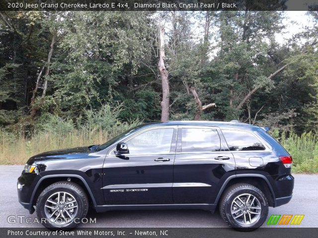 2020 Jeep Grand Cherokee Laredo E 4x4 in Diamond Black Crystal Pearl