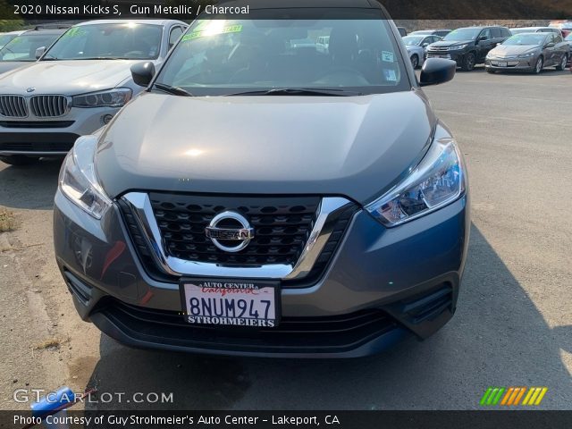 2020 Nissan Kicks S in Gun Metallic