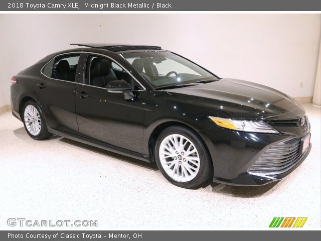 2018 Toyota Camry XLE in Midnight Black Metallic