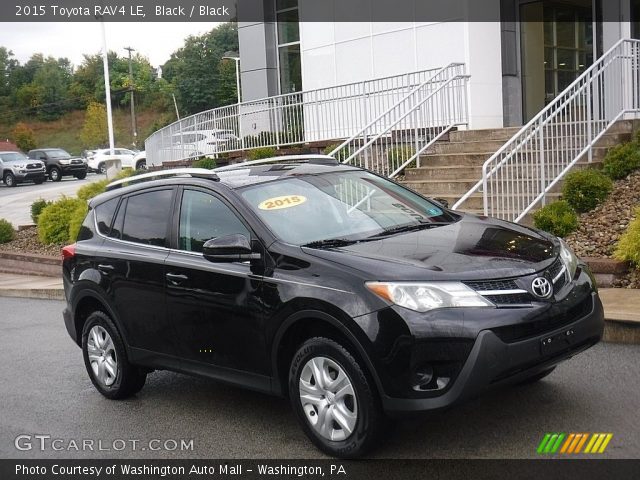 2015 Toyota RAV4 LE in Black