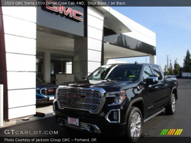 2020 GMC Sierra 1500 Denali Crew Cab 4WD in Onyx Black