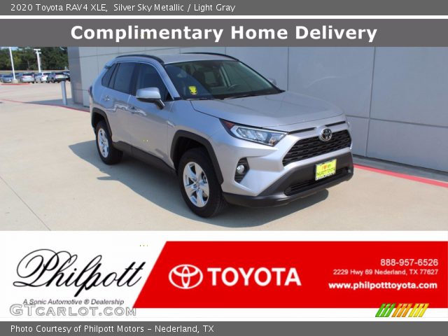 2020 Toyota RAV4 XLE in Silver Sky Metallic