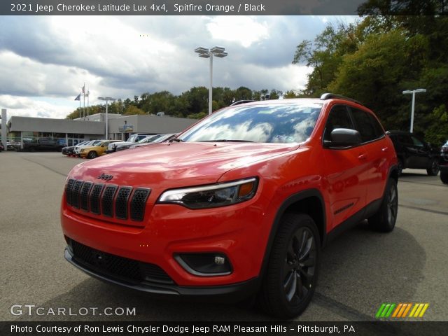 2021 Jeep Cherokee Latitude Lux 4x4 in Spitfire Orange