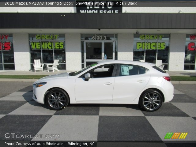 2018 Mazda MAZDA3 Touring 5 Door in Snowflake White Pearl Mica