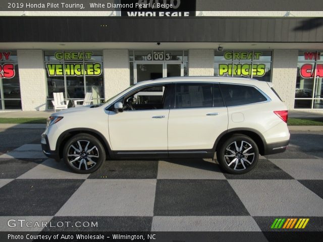 2019 Honda Pilot Touring in White Diamond Pearl