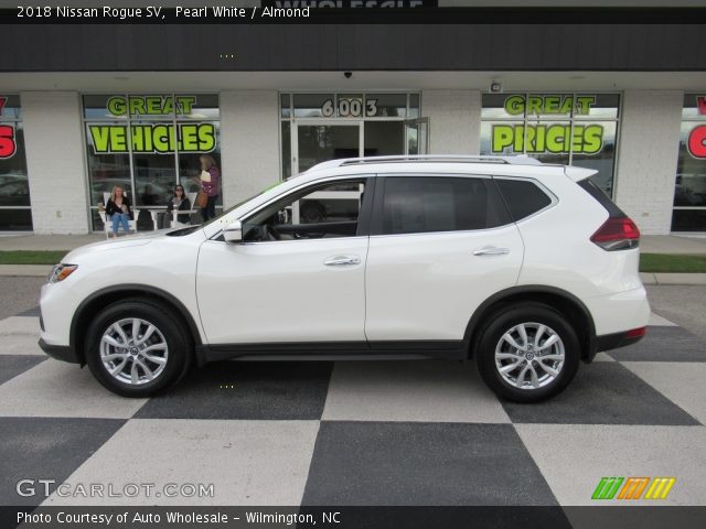 2018 Nissan Rogue SV in Pearl White