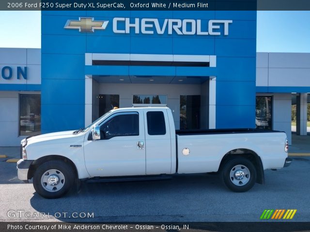 2006 Ford F250 Super Duty XL SuperCab in Oxford White