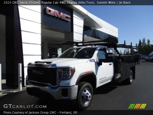 2020 GMC Sierra 3500HD Regular Cab 4WD Chassis Utility Truck in Summit White