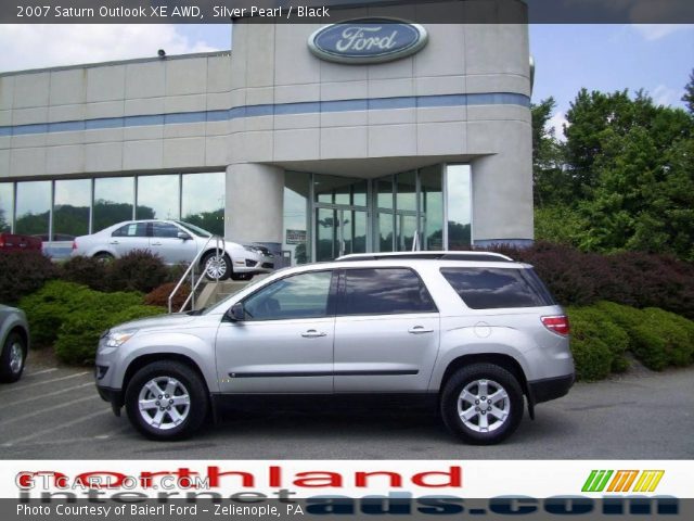 2007 Saturn Outlook XE AWD in Silver Pearl