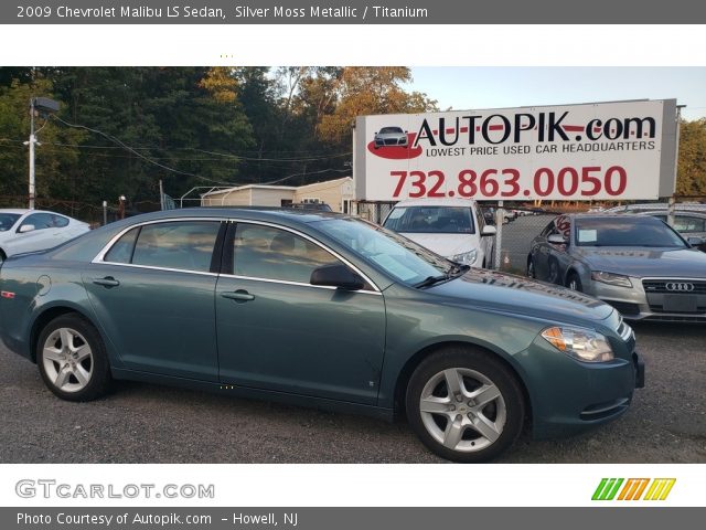 2009 Chevrolet Malibu LS Sedan in Silver Moss Metallic