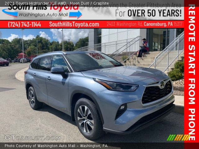 2021 Toyota Highlander XLE AWD in Moon Dust