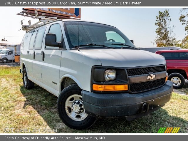 2005 Chevrolet Express 3500 Cargo Van in Summit White