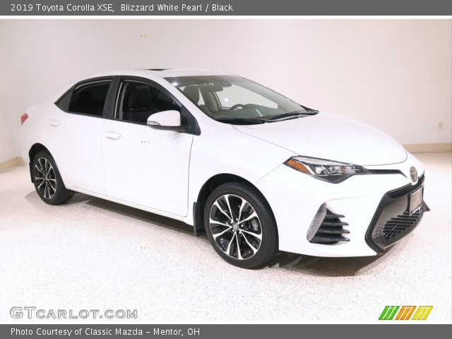 2019 Toyota Corolla XSE in Blizzard White Pearl